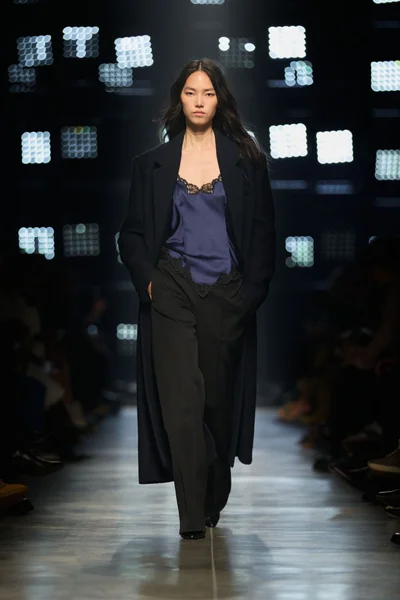 Look 44